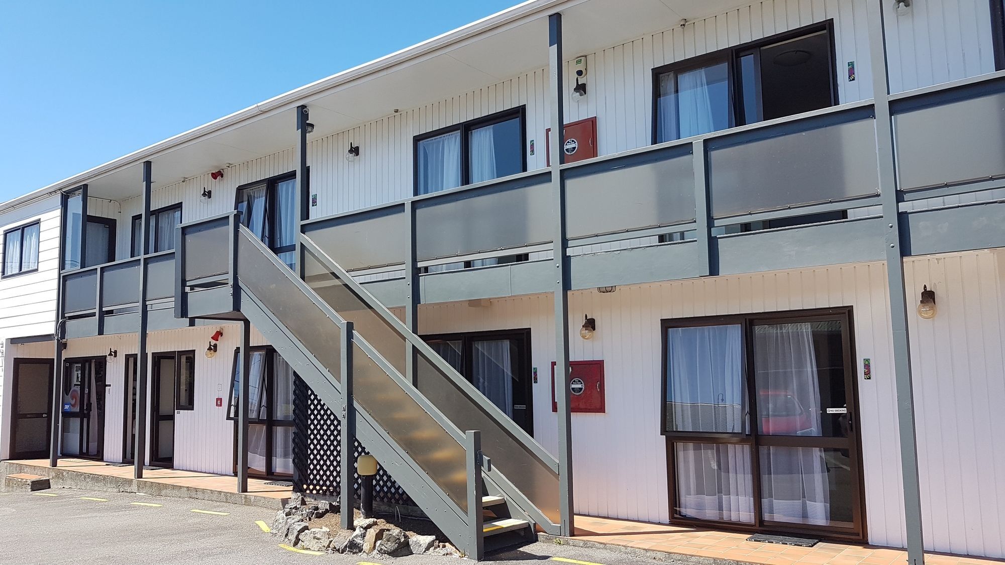 88 Wallace Court Motel Wellington Exterior photo